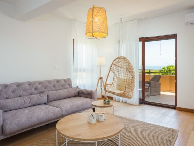 Apartment Cesare 5-Modern Apartment with Shared Pool - Features photo 24