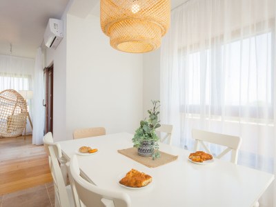 Apartment Cesare 5-Modern Apartment with Shared Pool - Features photo 27