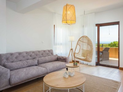 Apartment Cesare 5-Modern Apartment with Shared Pool - Features photo 35