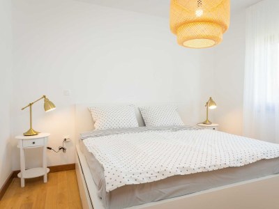 Apartment Cesare 5-Modern Apartment with Shared Pool - Features photo 43