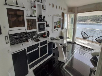 Apartment Apartment OM - One Bedroom Apartment with Balcony and Sea view in Brač - Apartment