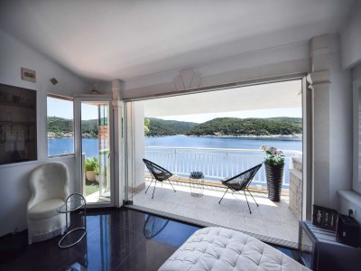 Apartment Apartment OM - One Bedroom Apartment with Balcony and Sea view - Features photo 9