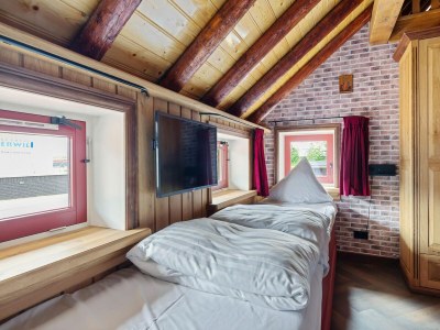 Holiday house Detached Home in Friesland by Canal - Features photo 16