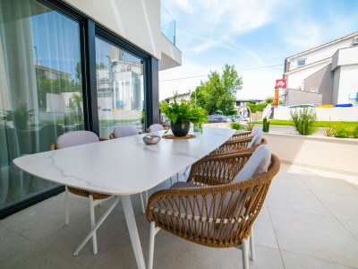 Villa Sarah with heated pool - Outdoor photo 13