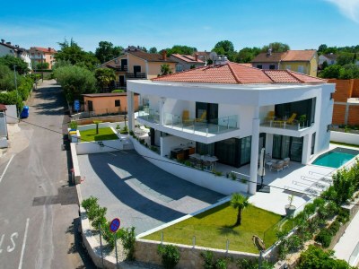 Villa Sarah with heated pool - Outdoor photo 16