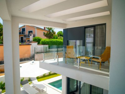 Villa Sarah with heated pool - Features photo 32