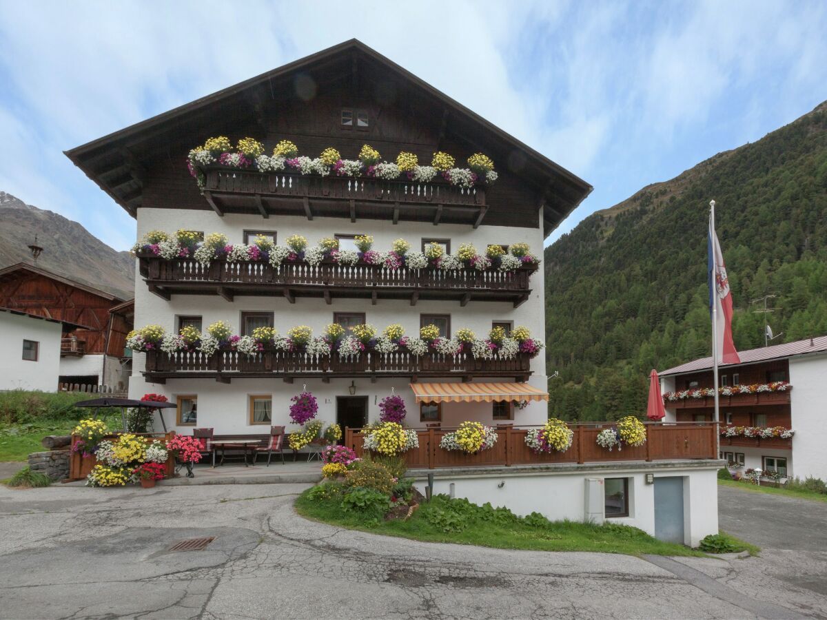 Apartment Chalet in Vent near Stablein Ski Lift - Outdoor photo 4