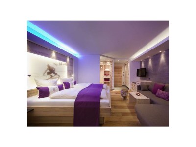 Holiday room "Superior-Alpinchic"   Doppelzimmer - DU/WC - Features photo 38