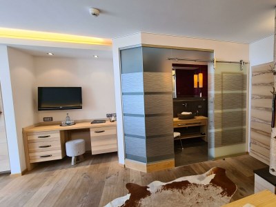 Holiday room "Superior-Alpinchic"   Doppelzimmer - DU/WC - Features photo 43