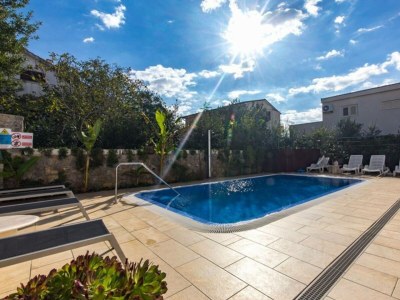 Holiday house Appartement Koralj °1 mit beheiztem Pool - Outdoor photo 10