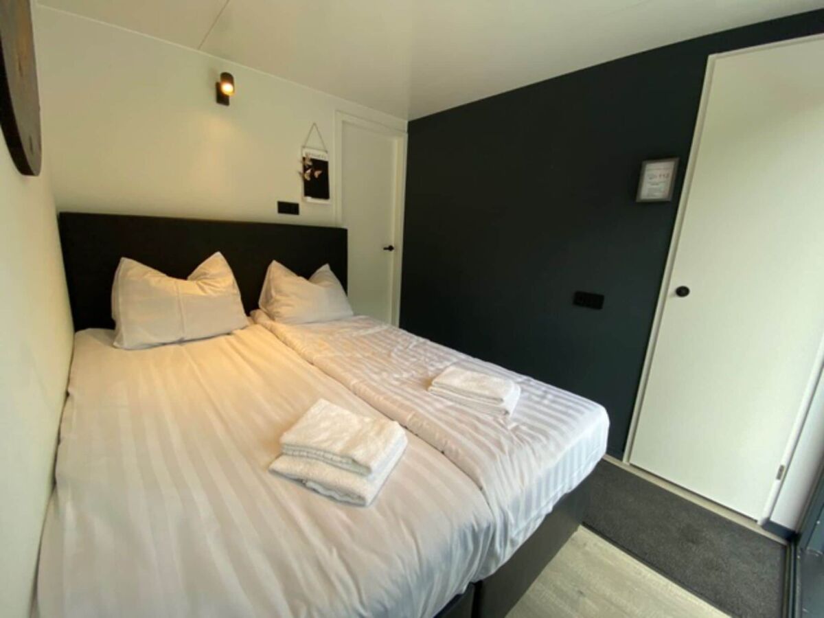 Holiday park Hausboot Mookerplas mit Aussicht - Features photo 4