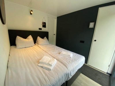 Holiday park Hausboot Mookerplas mit Aussicht - Features photo 4