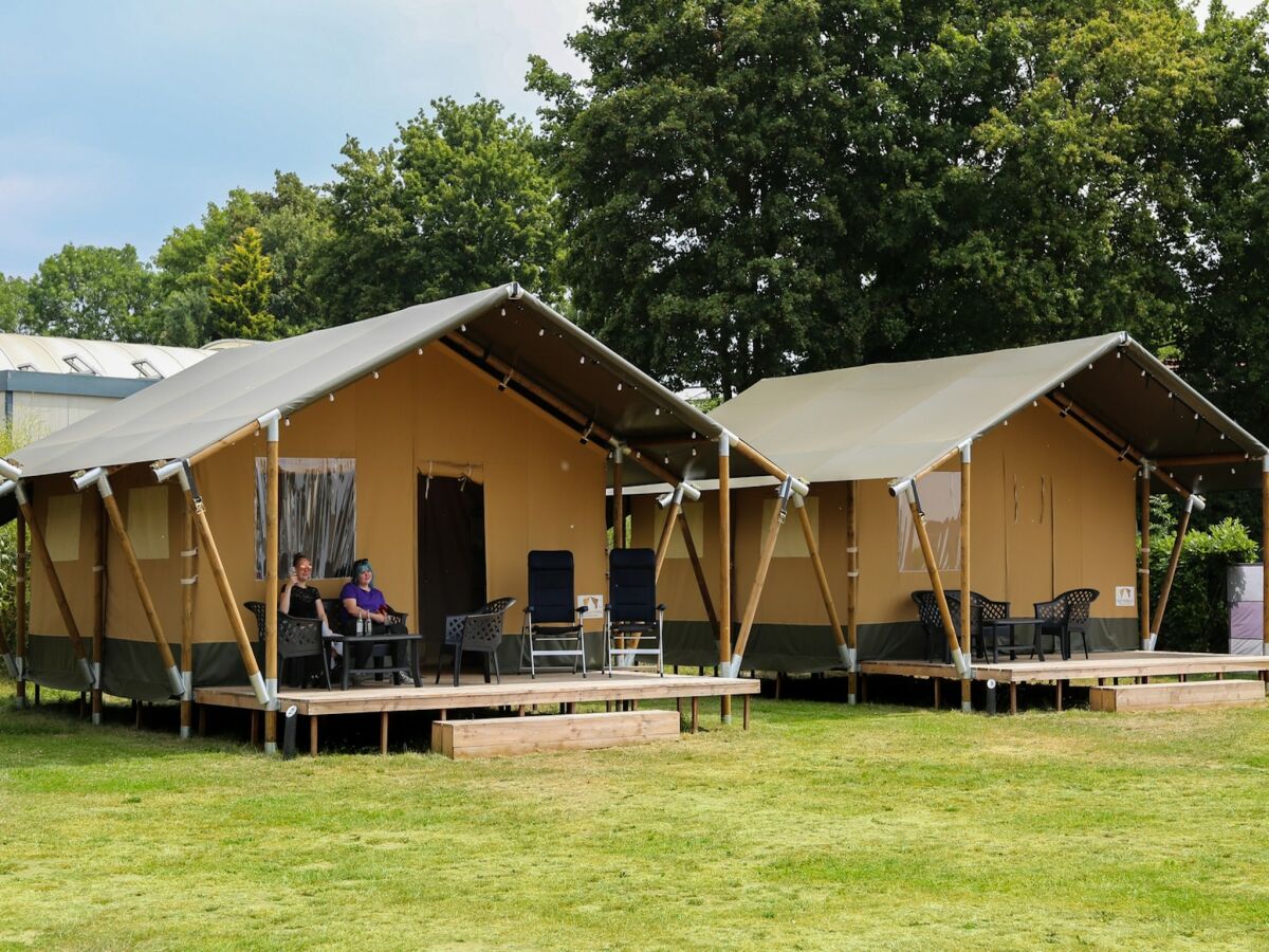 Holiday park Glamping-Zelt in den Niederlanden mit Terrasse