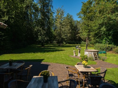 Holiday park Group House in Twente with Hot Tub - Outdoor photo 9