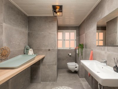 Holiday park Group House in Twente with Hot Tub - Features photo 11