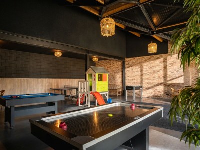 Holiday park Group House in Twente with Hot Tub - Outdoor photo 40