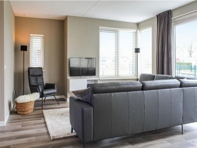 Holiday park Villa mit Garten in einem Ferienpark am Wasser in Idskenhuizen - Holiday park