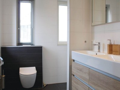 Holiday park Villa in Friesland mit Sauna und Whirlpool - Features photo 14