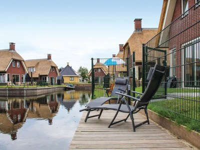 Holiday park Villa in Friesland mit Wassersteg - Outdoor photo 4