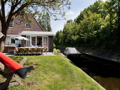 Holiday house Bungalow near De Alde Feanen Reserve - Outdoor photo 9