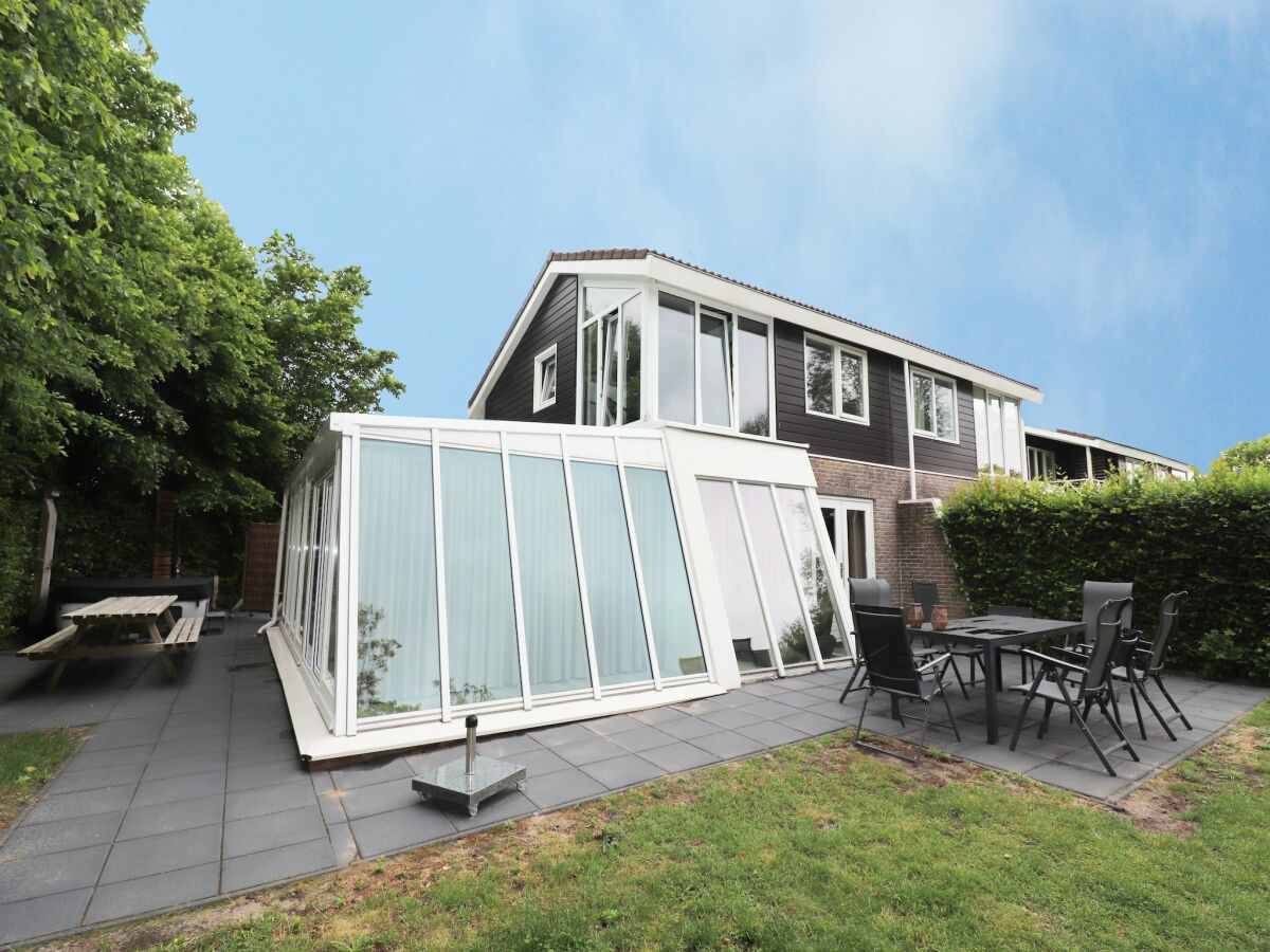 Holiday house Luxuriöses Ferienhaus mit Sauna in Vlagtwedde