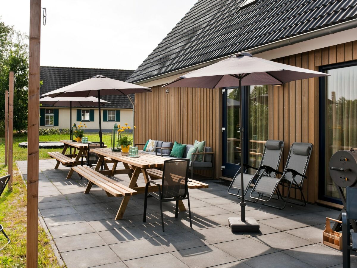 Holiday house Luxuriöses Gruppenhaus mit Sauna und Whirlwanne - Outdoor photo 4