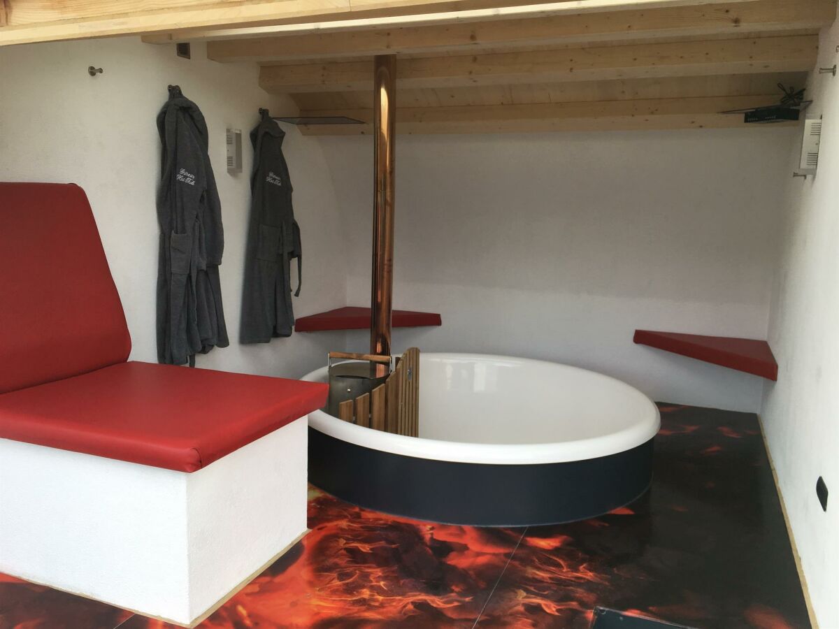 Apartment Ferienwohnung mit großem Garten - Outdoor photo 5