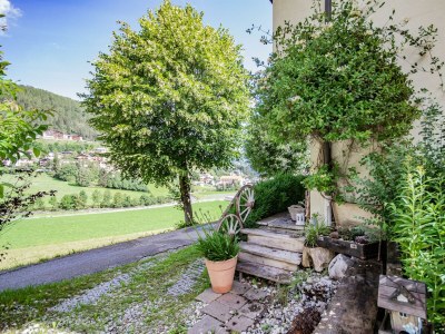 Apartment Ferienwohnung mit Terrasse und Bergblick - Outdoor photo 4