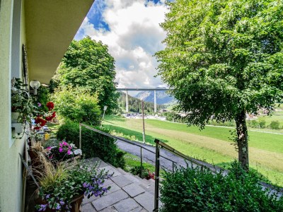 Apartment Ferienwohnung mit Terrasse und Bergblick - Outdoor photo 11