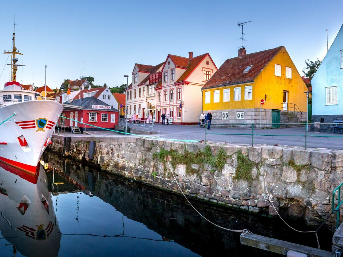 Holiday park 5 person holiday home on a holiday park in Gudhjem - Outdoor photo 3