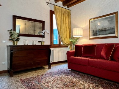 Apartment Apartment Accademia - Historical Center - Features photo 9
