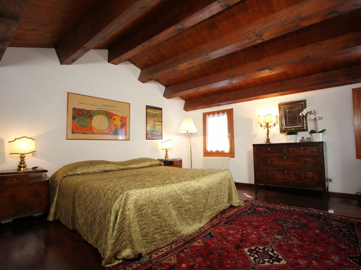 Apartment Frari Prestige Canal View (Historical Center) - Features photo 4