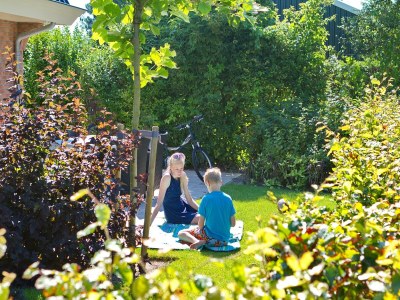 Holiday park Holiday Home in Noordwijk with Sunny Garden - Outdoor photo 10