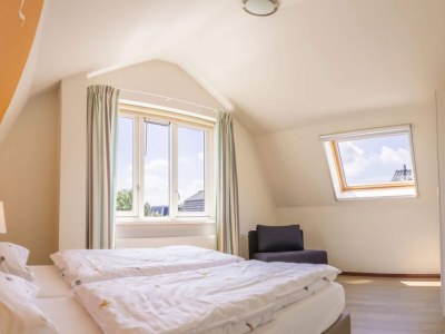 Holiday park Holiday Home in Noordwijk with Sunny Garden - Features photo 21