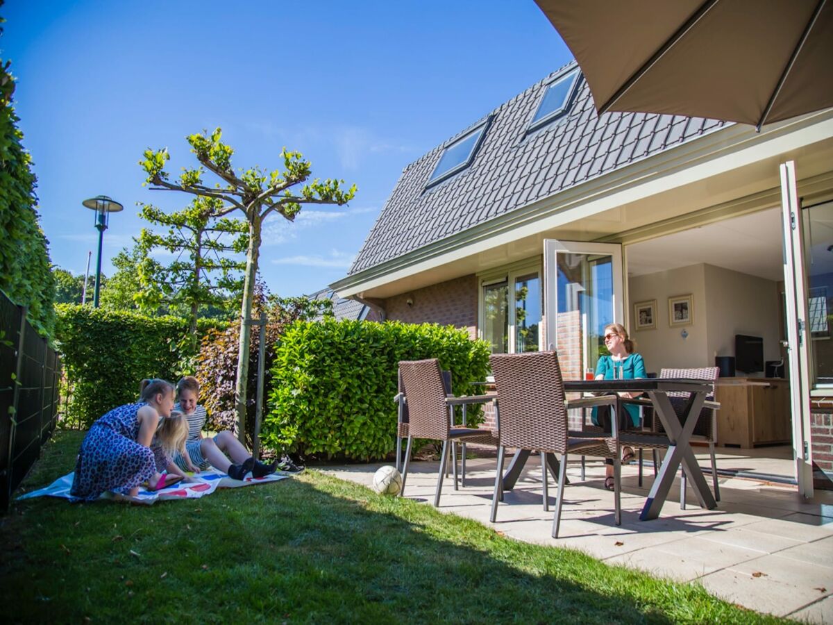 Holiday park Holiday Home in Noordwijk near the Beach - Outdoor photo 2