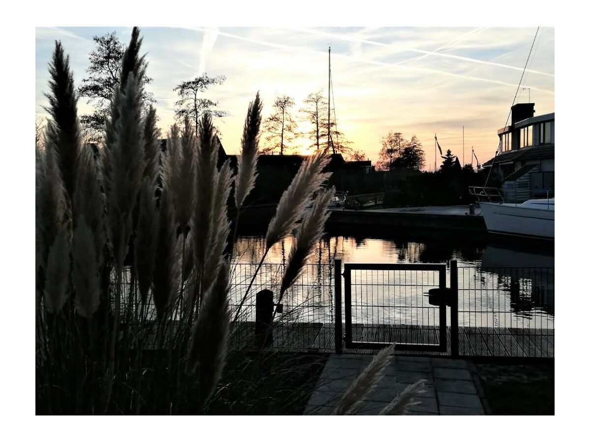 Holiday house 192-BREKKENSE WIEL - sunny location - incl. 10m mooring dock - - Outdoor photo 2