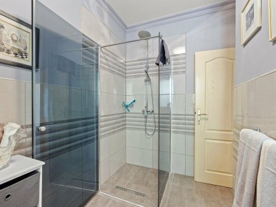 Apartment Lady M White - Balcony and Sea View - Features photo 19