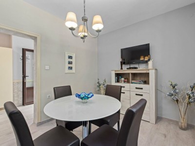 Apartment Lady M White - Balcony and Sea View - Features photo 23