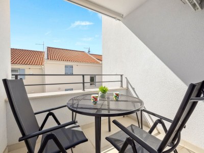Apartment Tim & Klara - Apartment Tim with Balcony in Cres - Apartment