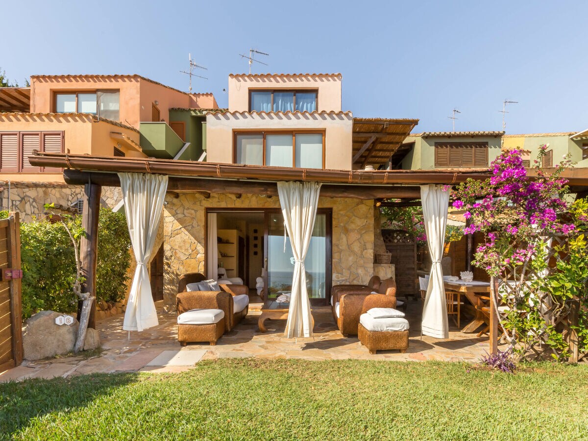 Holiday house LUNA BAY HOME RETREAT - Your oasis of relaxation in Porto Luna, 2 km from the center of Villasimius - Outdoor photo 4