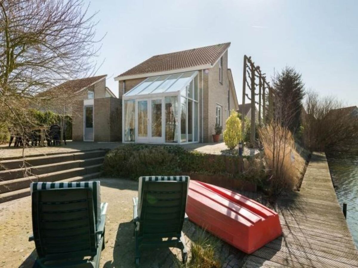 Holiday house Bungalow in Zeeland with Stunning Waterside Views - Outdoor photo 3