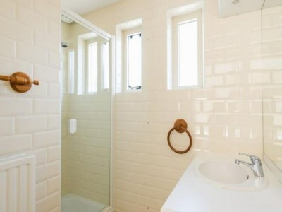 Holiday house Bungalow in Zeeland with Stunning Waterside Views - Features photo 8