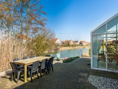 Holiday house Bungalow in Zeeland with Stunning Waterside Views - Outdoor photo 25
