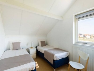 Holiday house Bungalow in Zeeland with Stunning Waterside Views - Outdoor photo 36