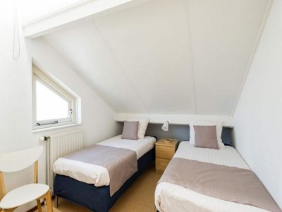 Holiday house Bungalow in Zeeland with Stunning Waterside Views - Outdoor photo 38