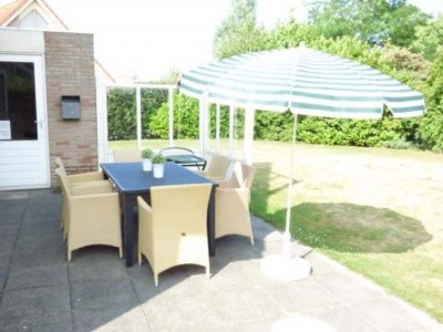 Holiday house Bungalow in Breskens near the Beach - Outdoor photo 2