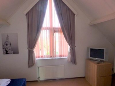 Holiday house Bungalow in Breskens near the Beach - Features photo 13