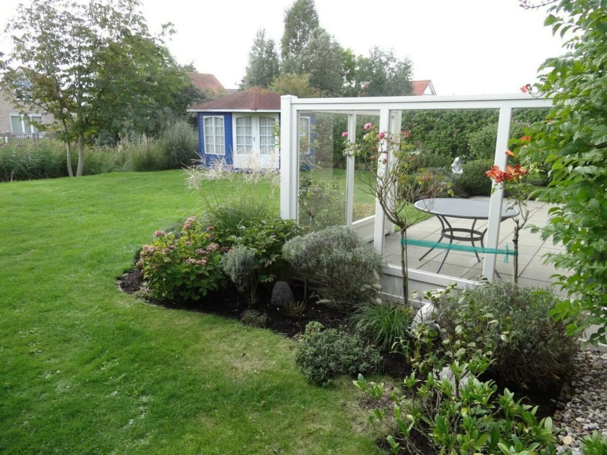 Holiday house Bungalow in Breskens am Leuchtturm - Outdoor photo 2