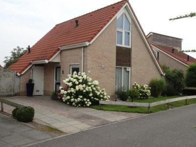 Holiday house Bungalow in Breskens am Leuchtturm in Breskens - Holiday house