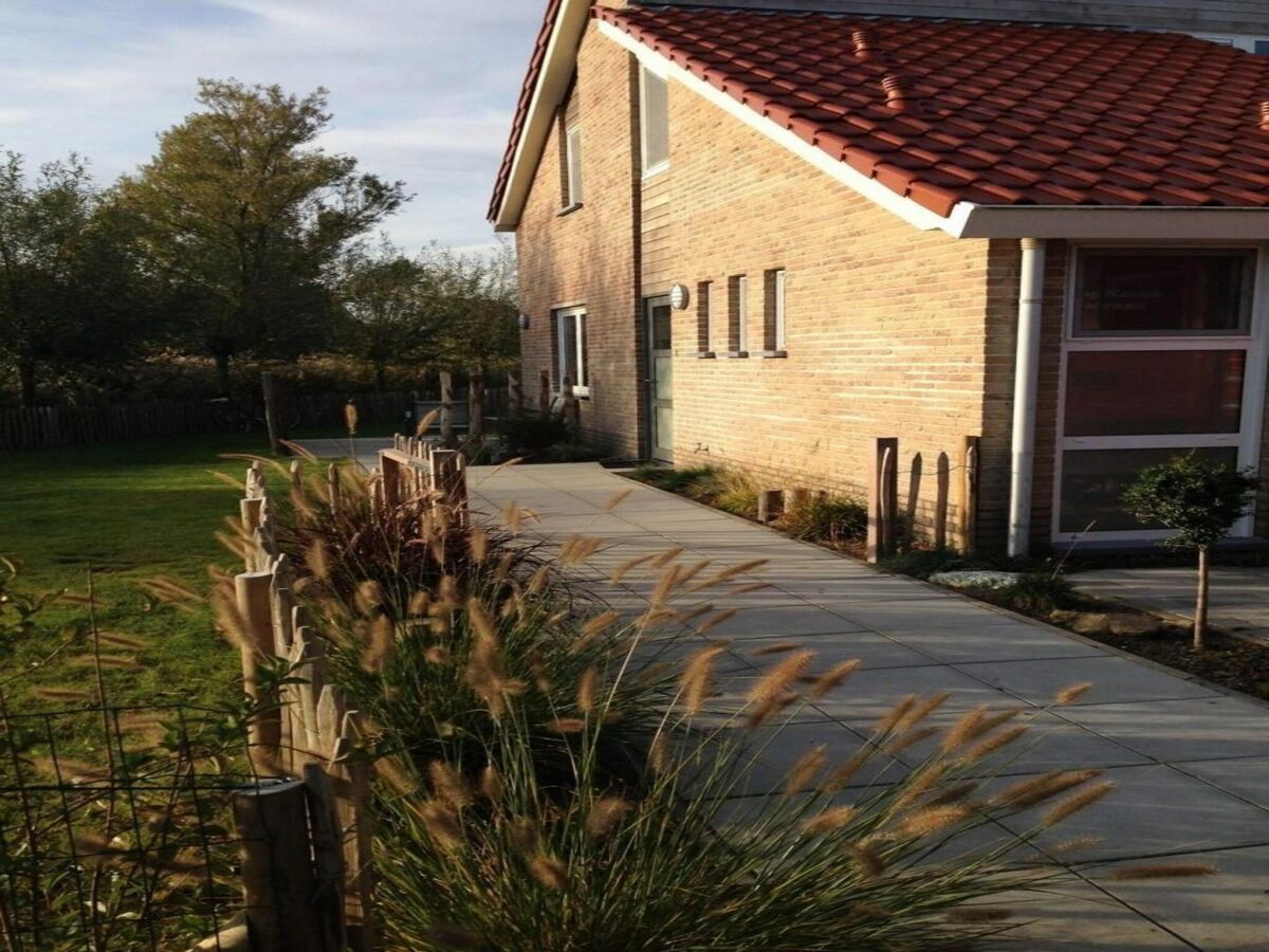 Holiday house Bungalow in Breskens with Private Jetty - Outdoor photo 3